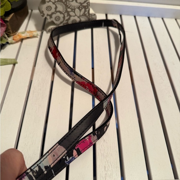 KATE SPADE Laurel Way Carsen Crossbody Bag black Multi Floral Leather WKRU4141 - Picture 3 of 9